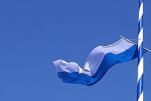 Weiß-blau, die bayerischen Farben.