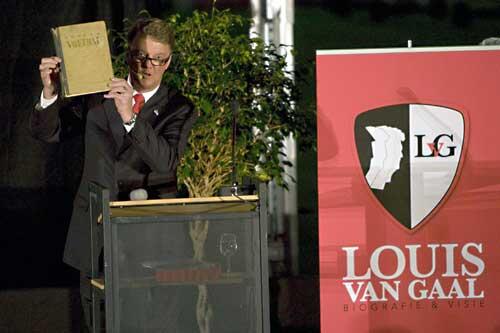 "Biographie und Vision" heißt das Buch, das Louis van Gaal geschrieben hat.