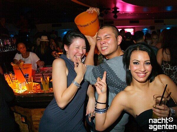 Am Donnerstag wird im Crown's Club unter dem Motto "miSery - every Thursday" gefeiert. Mehr Fotos von der Veranstaltung gibt's unter www.nachtagenten.de.