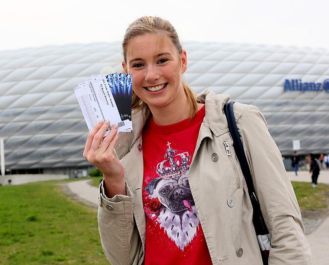 Champions League Finale 2013: Die Fans stürmen den Vorverkauf zum Public Viewing. Die Bilder vom Vorverkaufstart für die Allianz Arena