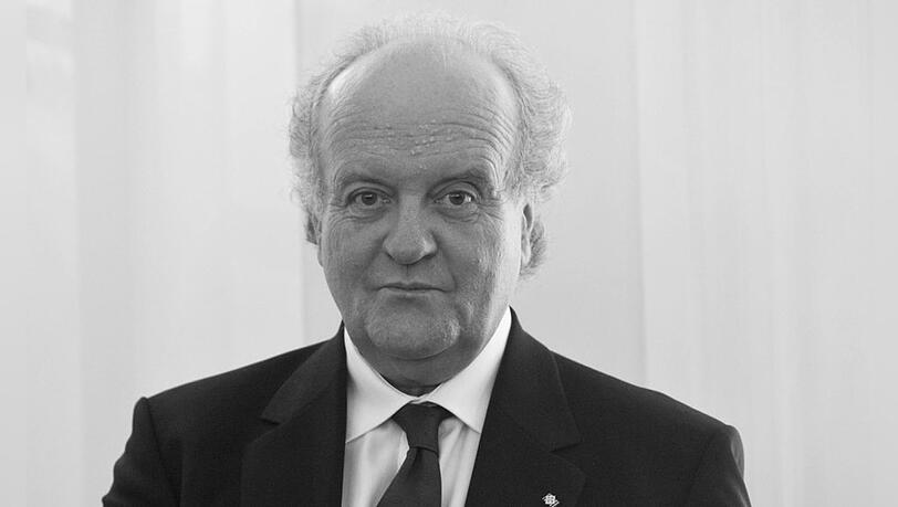 Wolfgang Rihm wurde 1952 in Karlsruhe geboren.