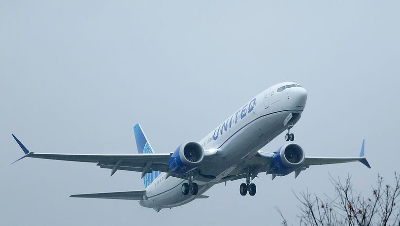 Passagierflugzeug muss nach Sicherheitsvorfall zwischenlanden. (Archivbild)