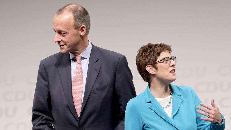Friedrich Merz und Annegret Kramp-Karrenbauer am Freitag bei der CDU-Regionalkonferenz Berlin/Brandenburg. Friedrich Merz und Annegret Kramp-Karrenbauer am Freitag bei der CDU-Regionalkonferenz Berlin/Brandenburg.