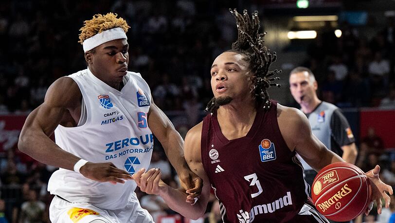 Münchens Carsen Edwards (r) in Aktion.