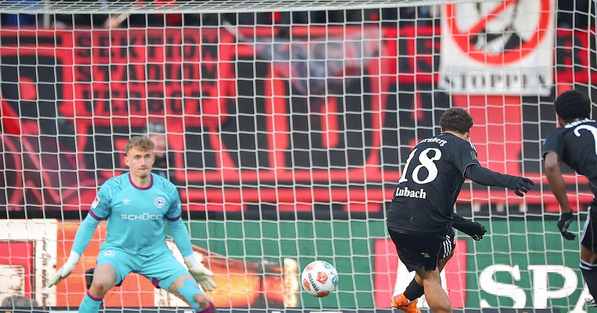 Klose-setzt-Klettertour-mit-dem-1-FC-N-rnberg-fort