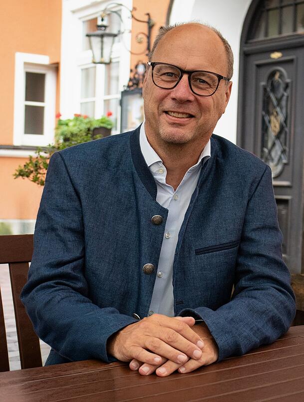Peter Jonas ist neuer Geschäftsführer Recht, Pesonal und Organisation. Peter Jonas ist neuer Geschäftsführer Recht, Pesonal und Organisation.