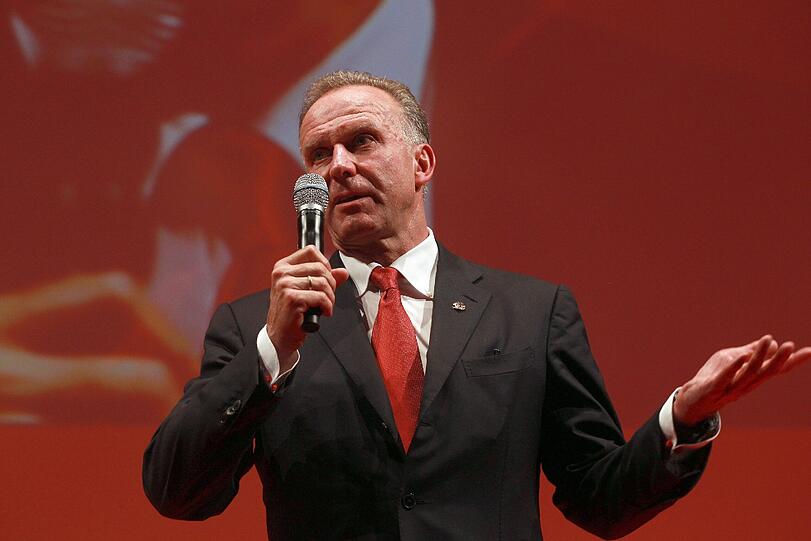 Bittere Niederlage für die Bayern: Beim Bankett war die Stimmung auf dem Boden. Die Bilder