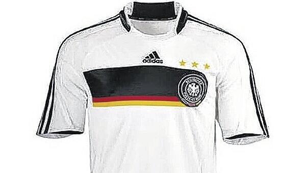 Macht Schwarz-Weiß langsam? Das Heimtrikot der Deutschen. Macht Schwarz-Weiß langsam? Das Heimtrikot der Deutschen.
