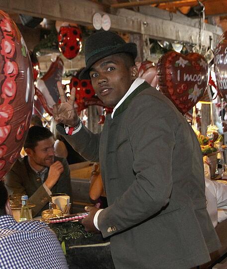 Für Douglas Costa ist es der erste Wiesn-Besuch.