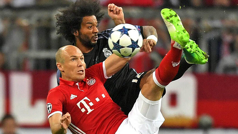 Arjen Robben: Note 3. Probierte es in seinem 100. Europacup-Spiel immer  
wieder mit Dribblings, nicht alle klappten. Tolle Flanke auf Vidal,  
der Chilene vergab per Kopf (40.).