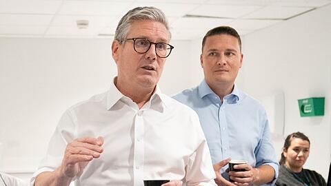 In besseren Zeiten machten Keir Starmer (links) und Wes Streeting (rechts) gemeinsam Wahlkampf. (Archivfoto)
