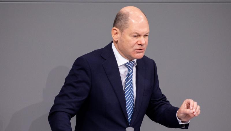 Wegen der "Phantom-Aktien" steht Bundesfinanzminister Olaf Scholz unter Druck. Kay Nietfeld/dpa Wegen der "Phantom-Aktien" steht Bundesfinanzminister Olaf Scholz unter Druck. Kay Nietfeld/dpa