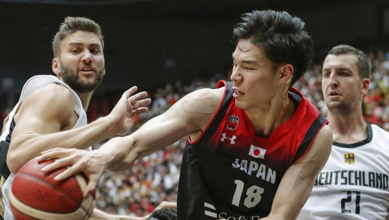 Die deutschen Basketballer unterlagen Japan mit 83:86. Die deutschen Basketballer unterlagen Japan mit 83:86.