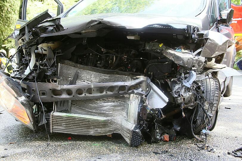 Die Bilder des Verkehrsunfalls im Landkreis Mühldorf.