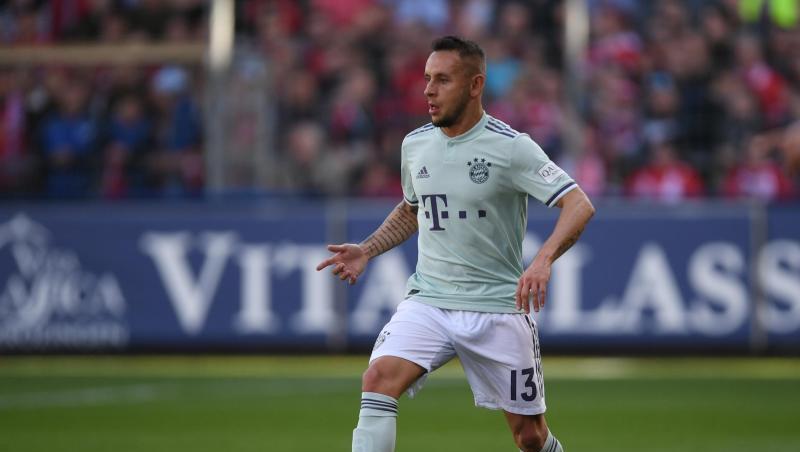 Rafinha von München spielt den Ball. Foto: Patrick Seeger/Archivbild Rafinha von München spielt den Ball. Foto: Patrick Seeger/Archivbild