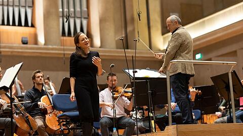 Christiane Karg und Iván Fischer bei einer Probe.