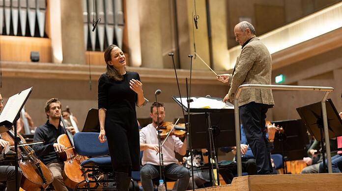 Christiane Karg und Iván Fischer bei einer Probe.