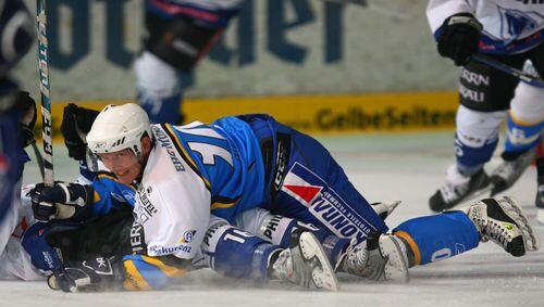 39 Jahre alt, aber kein bisschen müde: Niklas Hede (am Boden) bezeichnet Manager Winkler als "Sensation". 39 Jahre alt, aber kein bisschen müde: Niklas Hede (am Boden) bezeichnet Manager Winkler als "Sensation".
