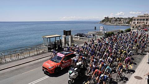 Die fünfte Etappe des 107. Giro d'Italia führte von Genua nach Lucca.