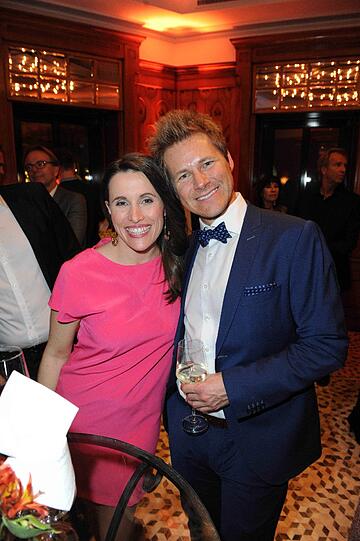 Die Sky-Moderatoren Birgit Noessing und Gregor Teicher