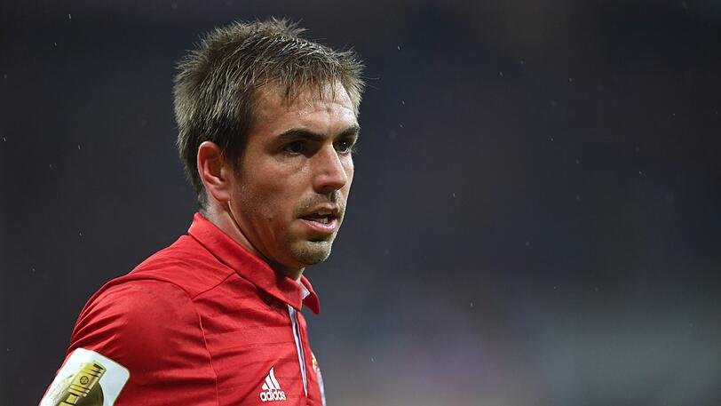 PHILIPP LAHM  NOTE 4: 
Vorletztes Profispiel für den Kapitän. Holte per Flanke den Handelfmeter heraus. Hatte große Probleme, über seine rechte Abwehrseite die Leipziger in den Griff zu bekommen. Einige Male überlaufen. Ballverlust vor dem 2:4. Seine Flanke führte via Alonso zu Thiagos 2:3. (Archivbild)