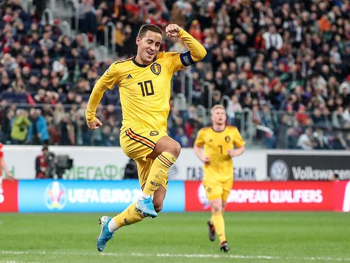 Eden Hazard aus Belgien feiert sein Tor zum 2:0 gegen Russland.