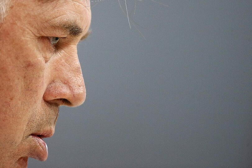 Real Madrids italienischer Trainer Carlo Ancelotti, während einer Pressekonferenz nach der Trainingseinheit der Mannschaft am Valdebebas Sports City in Madrid. Real Madrid trifft im Champions-League-Halbfinale auf den FC Bayern München. Die Spiele finden am 22. und 29. April statt.