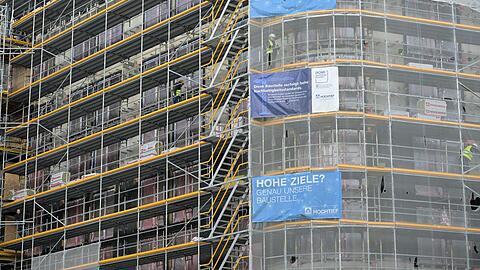 Der Hochbau hat sich im August erholt. Die Unternehmen sammelten mehr Aufträge ein.