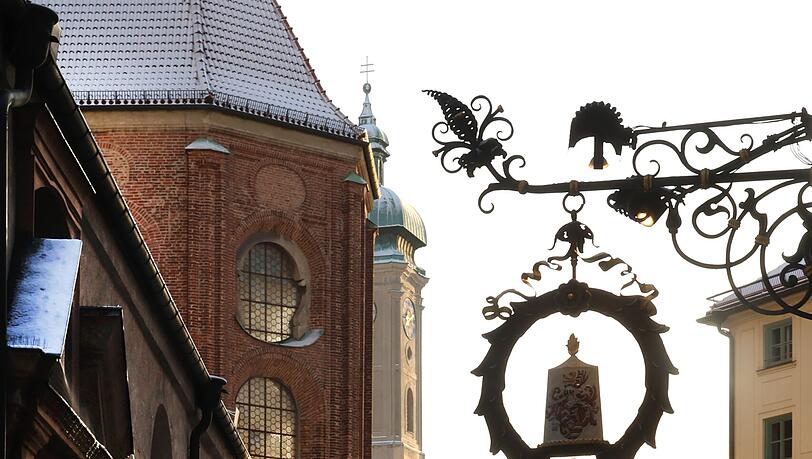 Winterstimmung am Alten Peter Richtung Viktualienmarkt.