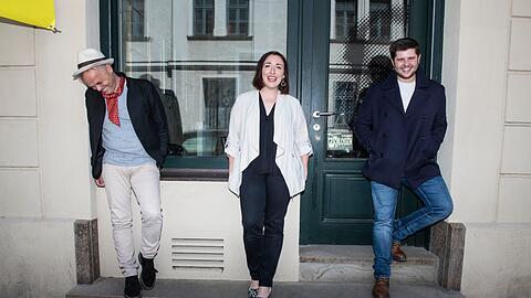 Frank Klötgen, Christl Sittenauer und Sebastian Fritz stehen künftig auf der Kabarettbühne der Lach- und Schießgesellschaft.