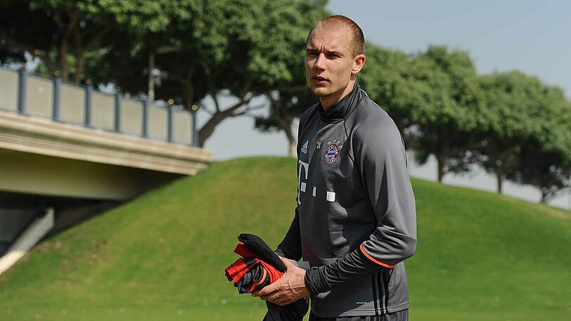 HOLGER BADSTUBER, Ohne Note: Kam nur 128 Minuten zum Einsatz. Wechselte in der Winterpause zu Schalke.