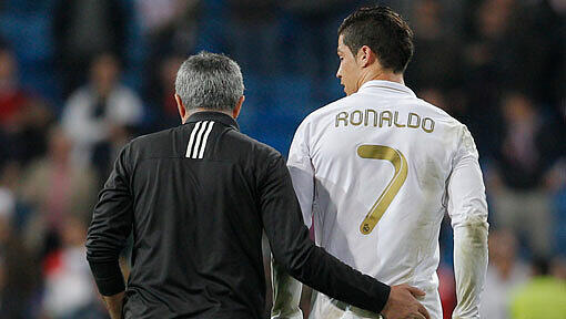 Real-Trainer Jose Mourinho und sein Schützling Cristiano Ronaldo. Real-Trainer Jose Mourinho und sein Schützling Cristiano Ronaldo.