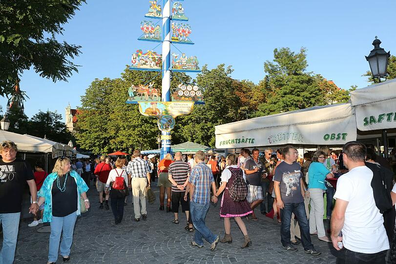 Die Shopping-Nacht am Freitag locte tausende Münchner in die Innenstadt.