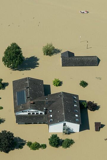 Die Jahrhundert-Flut: Die bewegenden Hochwasser-Bilder.