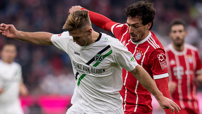 MATS HUMMELS - NOTE 3. Pennte bei der Elferszene genau wie seine Kollegen. Störte dann aber beim Nachschuss gedankenschnell und entscheidend. Schaltete sich auch mal in der Vorwärtsbewegung mit ins Kombinationsspiel ein.