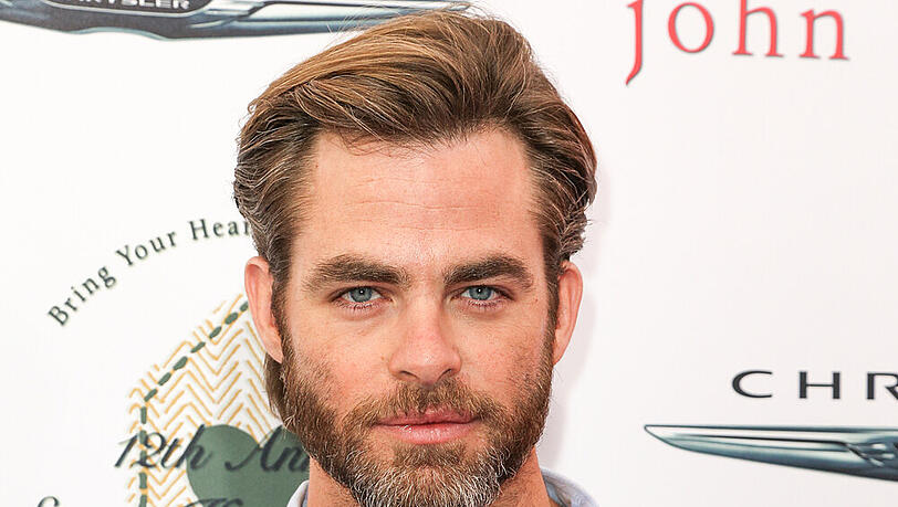 Chris Pine lässt gewiss nicht nur das Herz von Wonder Woman höher schlagen Chris Pine lässt gewiss nicht nur das Herz von Wonder Woman höher schlagen