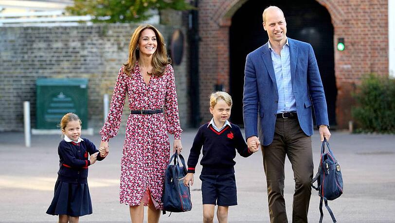 Prinz William und Herzogin Kate bringen Prinz George und Prinzessin Charlotte zur Schule Prinz William und Herzogin Kate bringen Prinz George und Prinzessin Charlotte zur Schule