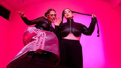 Senna Gammour und Bahar Kizil melden sich zurück.