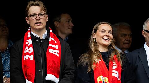 Sverre Magnus und Ingrid Alexandra besuchten vergangene Woche ein Spiel der Frauen-Nationalelf.