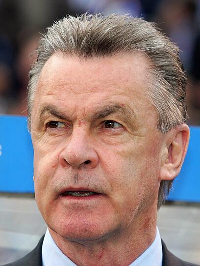 OTTMAR HITZFELD (58), vom 1. Februar 2007 bis 30. Juni 2008. Titel: eine Meisterschaft, ein Pokalsieg, ein Ligapokal-Sieg. Bilanz: Als sich Magath abge-medizinballt hatte, musste wieder &bdquo;Gottmar&ldquo; ran. Motto: Da weiß man, was man hat. Ganz kompakt holte er nochmal das Double.