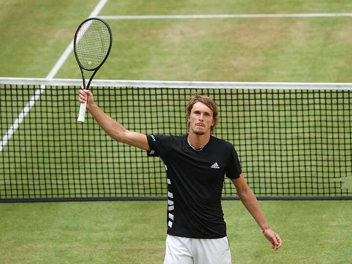Hat sich mit geschwollenem Knie ins Viertelfinale gekämpft: Alexander Zverev.