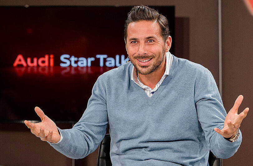 Ex-Bayern-Stürmer Claudio Pizarro hält in der Bundesliga zwei persönliche Rekorde: Er ist der erfolgreichste ausländische Torschütze und der am häufigsten eingesetzte ausländische Spieler.