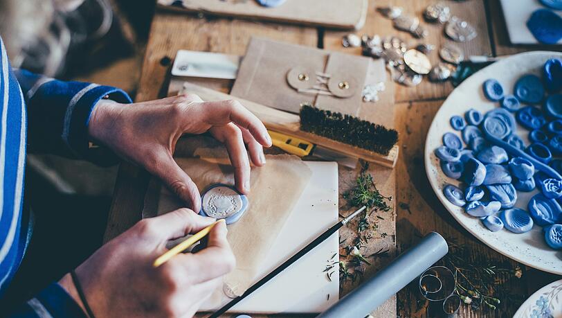 Etsy ist primär ein Markplatz für Handgemachtes. Etsy ist primär ein Markplatz für Handgemachtes.