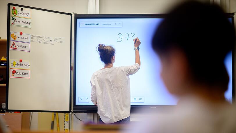 Mehr Praxis für Lehramtsstudierende in Bayern - das ist einer der Kernpunkte eines neuen Masterplans für die Ausbildung. (Symbolbild) Mehr Praxis für Lehramtsstudierende in Bayern - das ist einer der Kernpunkte eines neuen Masterplans für die Ausbildung. (Symbolbild)