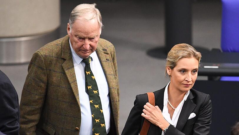 Die AfD-Vorsitzenden Alice Weidel und Alexander Gauland kommen zur konstituierenden Sitzung des 19. Deutschen Bundestages in den Plenarsaal im Reichstagsgebäude in Berlin. Die AfD-Vorsitzenden Alice Weidel und Alexander Gauland kommen zur konstituierenden Sitzung des 19. Deutschen Bundestages in den Plenarsaal im Reichstagsgebäude in Berlin.