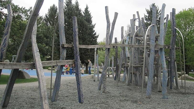 Ein Spielplatz für die kleinen Giesinger. Ein Spielplatz für die kleinen Giesinger.