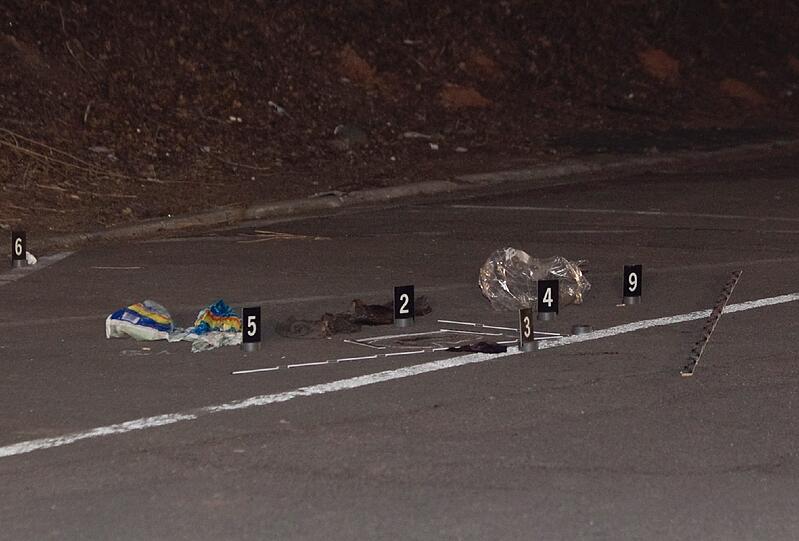 Autoknacker haben im saarländischen Merzig im Kofferraum eines abgestellten Wagens ein totes Baby entdeckt. Die Leiche lag im Kofferraum in einem Rucksack.