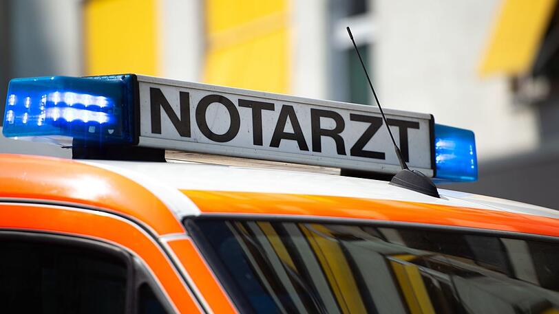 Bei einem Verkehrsunfall in Obermenzing wird ein Motorradfahrer bei einem Zusammenstoß mit einem Lkw schwer verletzt (Symbolfoto).