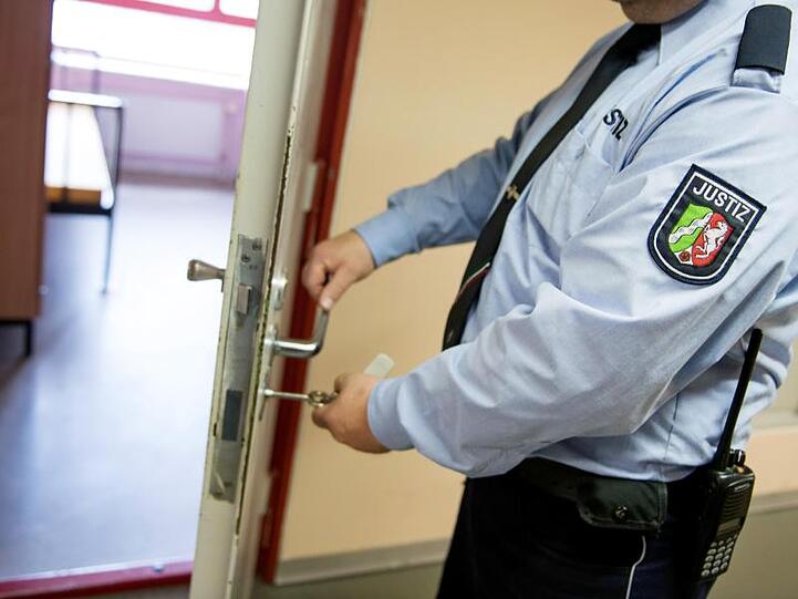 Mehr Verdächtige kommen aus U-Haft wegen frei.