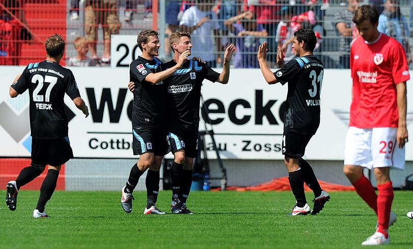 Vier Löwen, zwei in der Elf des Tages. Benny Lauth (2.v.l) und Kevin Volland (r.)